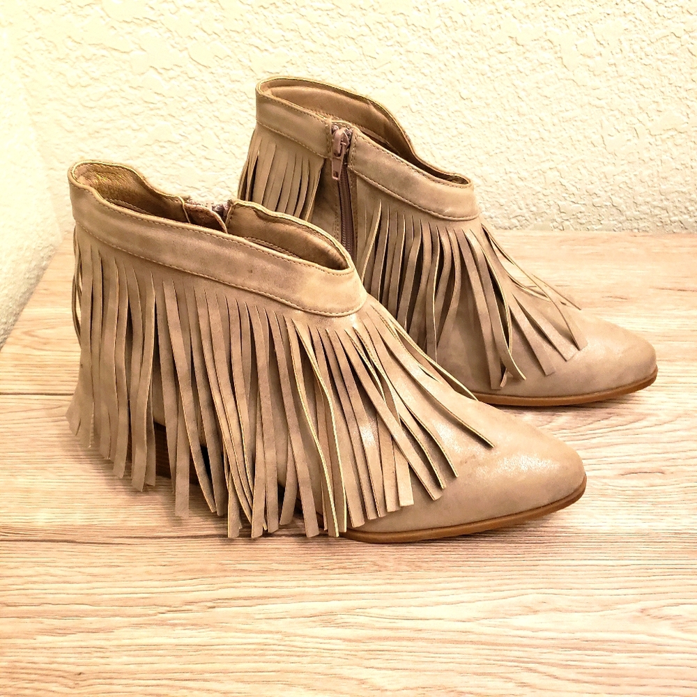 London Rag "Fringy" Booties Size 9